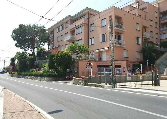 Daire Punta Sole, Vista Mare, Con Giardino Privato, Parcheggio Privato Gratis Bordighera