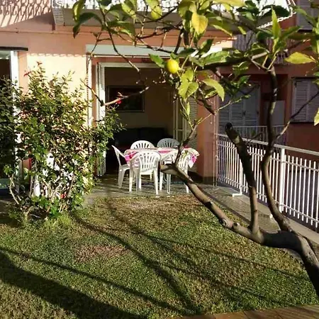 Punta Sole, Vista Mare, Con Giardino Privato, Parcheggio Privato Gratis * Bordighera