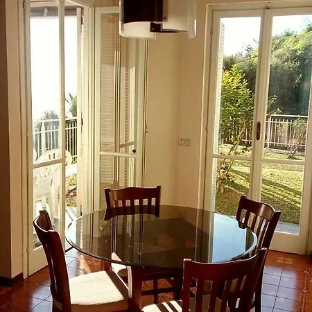 Apartment Punta Sole, Vista Mare, Con Giardino Privato, Parcheggio Privato Gratis *