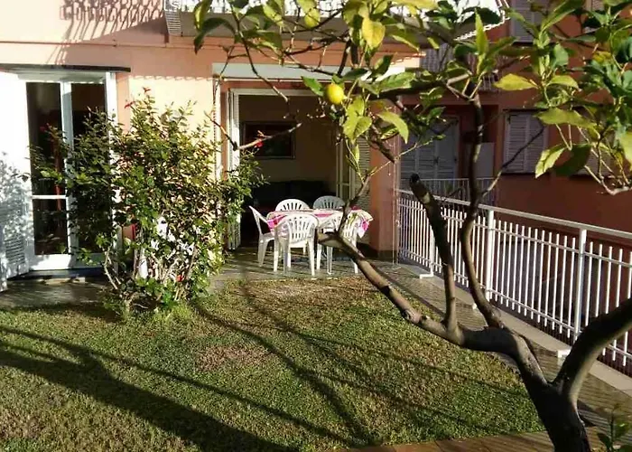 Punta Sole, Vista Mare, Con Giardino Privato, Parcheggio Privato Gratis * Bordighera